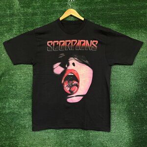 Scorpions Rock You like A Hurricane T-shirt size large